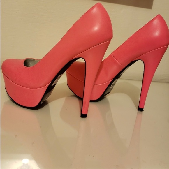 Shoes - Picture 2 of 2